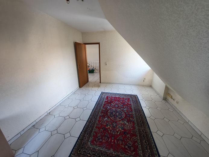 Raumwunder mit Einliegerwohnung & Doppelgarage - provisionsfrei - Erbpacht – Schlafzimmer OG