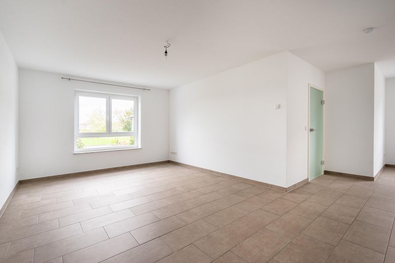 * Ampio appartamento di 3,5 locali | 94 m² | cucina componibile e balcone * – Wohnzimmer