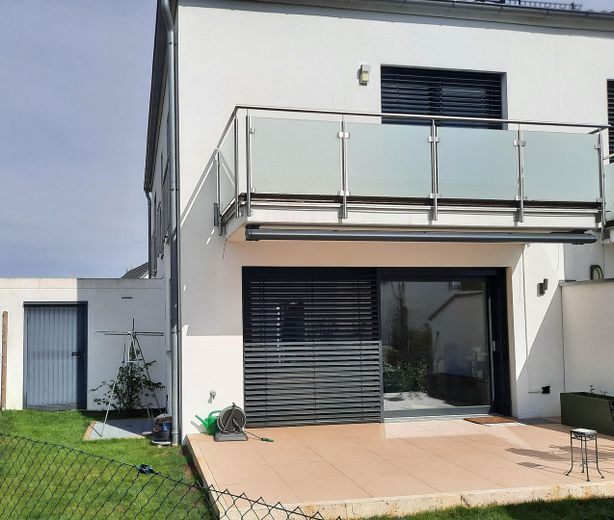Terasse mit Balkon