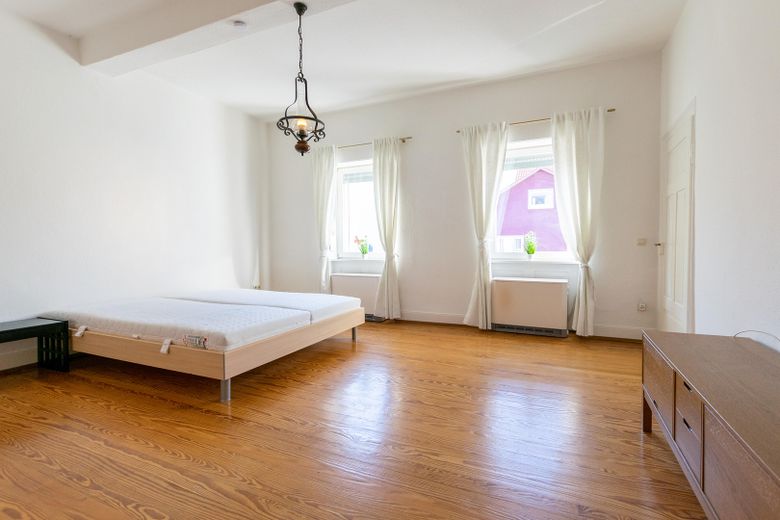 Charmante & geräumige Altbauwohnung im Herzen von Wiesloch – Unschlagbare Innenstadtlage – Zimmer 2