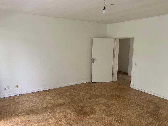 Appartamento ben distribuito di 1,5 locali con balcone a Hagen, nel quartiere Fleyer – Wohn-/Schlafraum