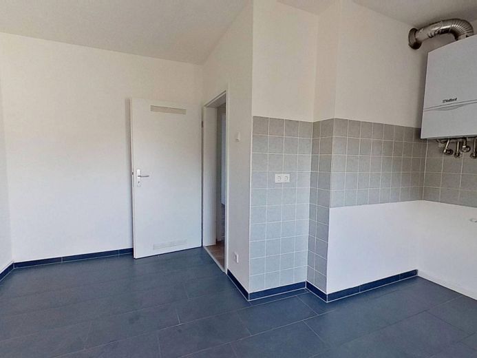 Bellissimo appartamento di 2 locali con ampia cucina e bagno con vasca – Ansicht III: Küche