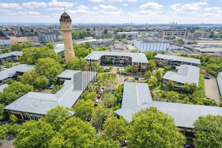 ATIK: Moderne Büroflächen in Bürogemeinschaft im High-Tech-Park in Mannheim – Drohnenaufnahme