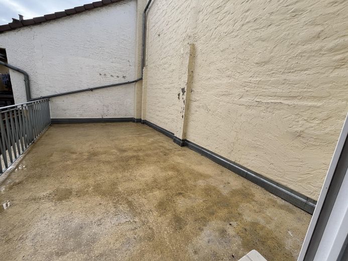 Sanierte 1 Zimmer-Wohnung mit Terrasse in der Altstadt – Große Terrasse