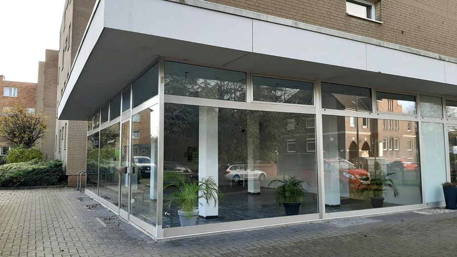 Hannover: Ladenlokal mit 77m² und großen Schaufenstern-Parkplätze vor der Tür – Foto 9