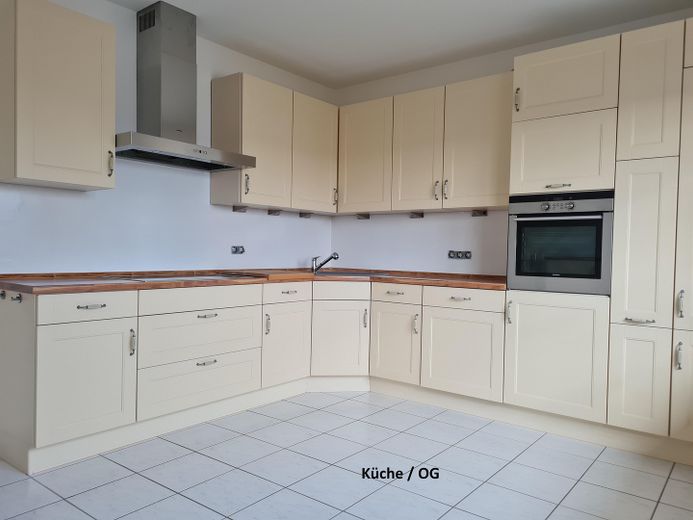 Exclusive maisonette apartment in Beckerswäldchen – Einbauküche EG
