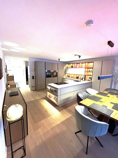 Neuwertige Exklusive Etagen-/Terrassenwohnungen (124 m²)  - provisionsfrei von privat – LEICHT Küche mit Bora