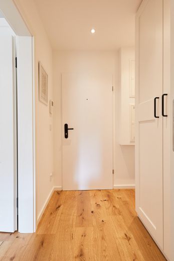 Top renoviertes und vollständig eingerichtetes Apartment in bester Schwabinger Lage - provisionsfrei – Diele