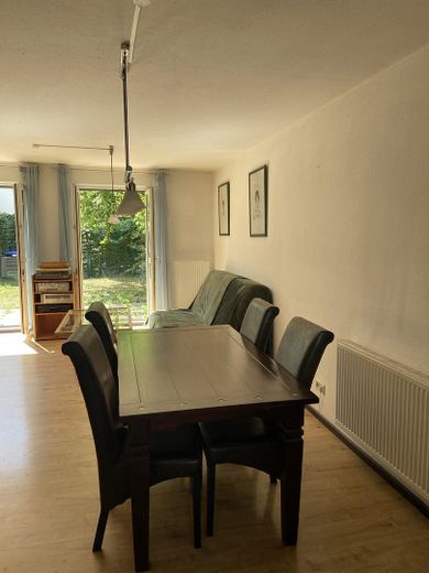Środkowy segment szeregowca (bez prowizji) w Wiley, Neu-Ulm – Wohnzimmer