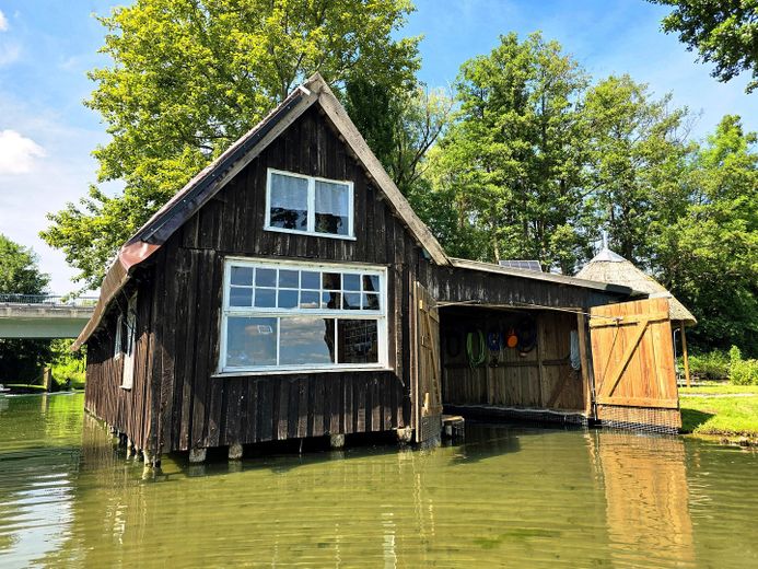 Einzelnstehendes Bootshaus mit 3 Bootsboxen in einmaliger Wasserlage in Schwerin – फोटो 18