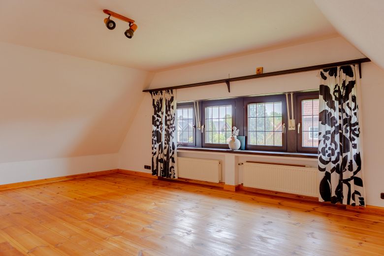 gr. Schlafzimmer Obergeschoss