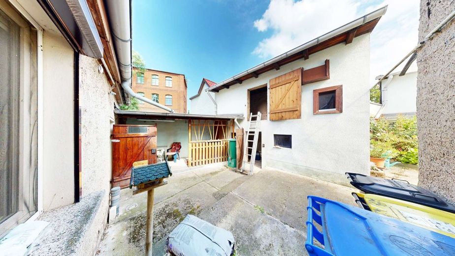 Schnäppchenpreis  stilvolles bezugsfertiges Zuhause in Barby mit Hof, Garage &amp; Nähe zur Natur – Innenhof2