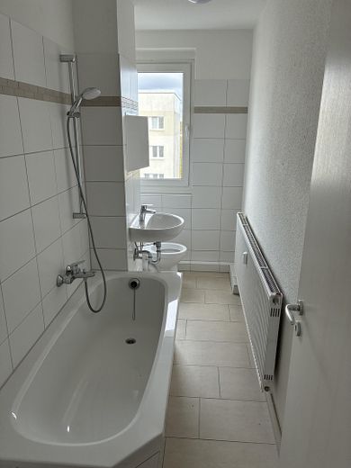 Wannenbad mit Fenster