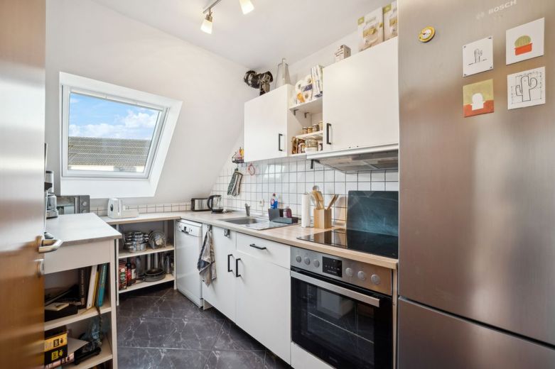 Kapitalanleger aufgepasst: Vermietete Maisonette-Wohnung mit Balkon und Stellplatz in Gifhorn/Gamsen – Küche