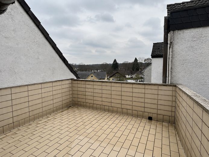 Möbliertes WG-Zimmer (16 m²) mit Dachterrasse in Troisdorf – Foto 4