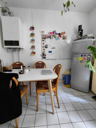Sans commission pour l’acheteur ! Charmant appartement calme de 2 pièces au cœur de Winterhude – Wohnküche 1