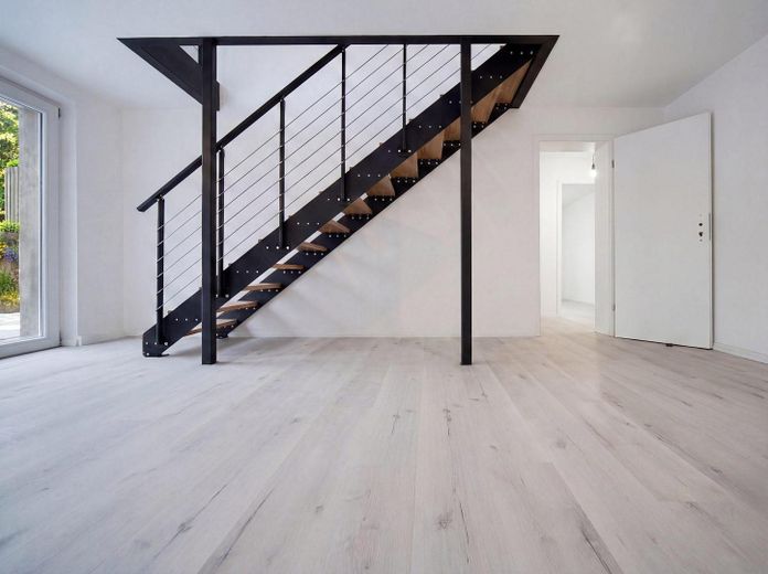 Appartamento maisonette con terrazza, giardino e balcone – senza provvigione ad Alterlangen – Foto 2