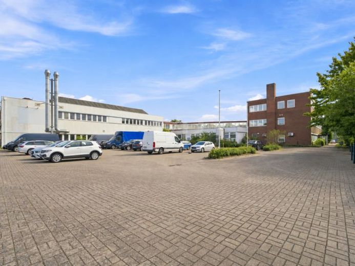 Großzügige Produktionsfläche im Erdgeschoss mit ca. 3.431 m² in Bremen-Arsten – फोटो 1