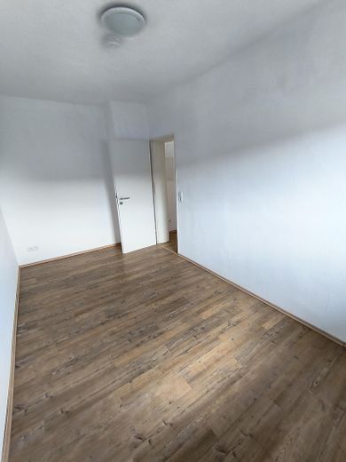 Luminoso appartamento di 2 locali a Speyer – Parzialmente arredato, cucina componibile e cantina – Schlafzimmer (Zimmer2)