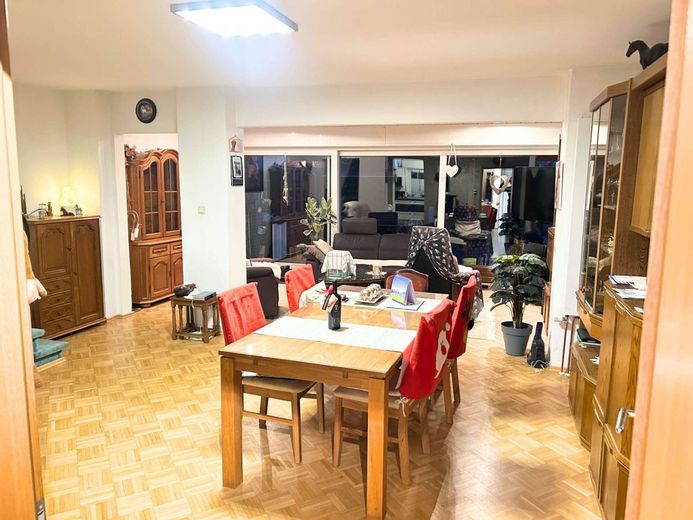 Hochwertiges Einfamilienhaus in bester Wohnlage mit viel Komfort – Wohnzimmer