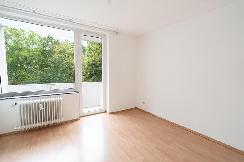 3-pokojowe mieszkanie z dwoma balkonami w centrum Frankfurtu – Zdjęcie 18