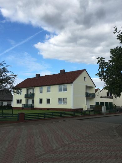 Zwei modernisierte Mehrfamilienhäuser mit 8 WE – Paket oder Einzelverkauf – Foto 1