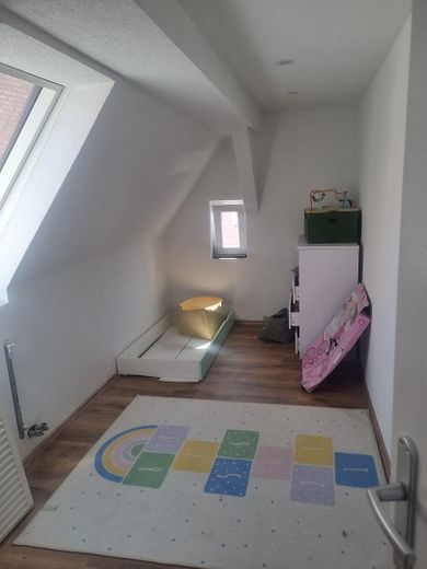 Großzügiges Einfamilienhaus über mehrere Ebenen – Zimmer 3
