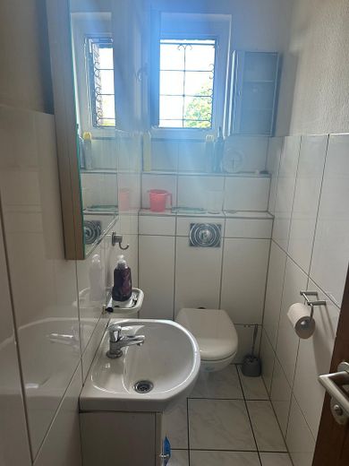 3 Familienhaus zu verkaufen – EG