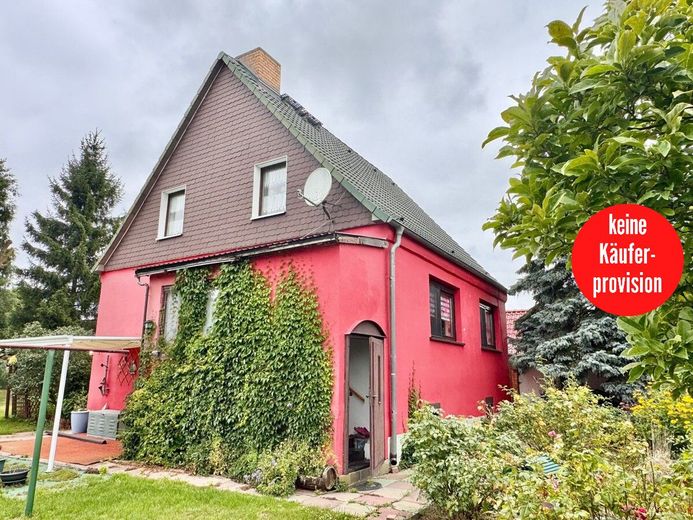 HORN IMMOBILIEN ++ Einfamilienhaus in ruhiger Randlage in Ueckermünde, 3 km bis zum Strand – Hausansicht