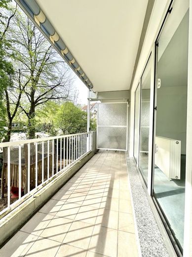 Überdachter Balkon