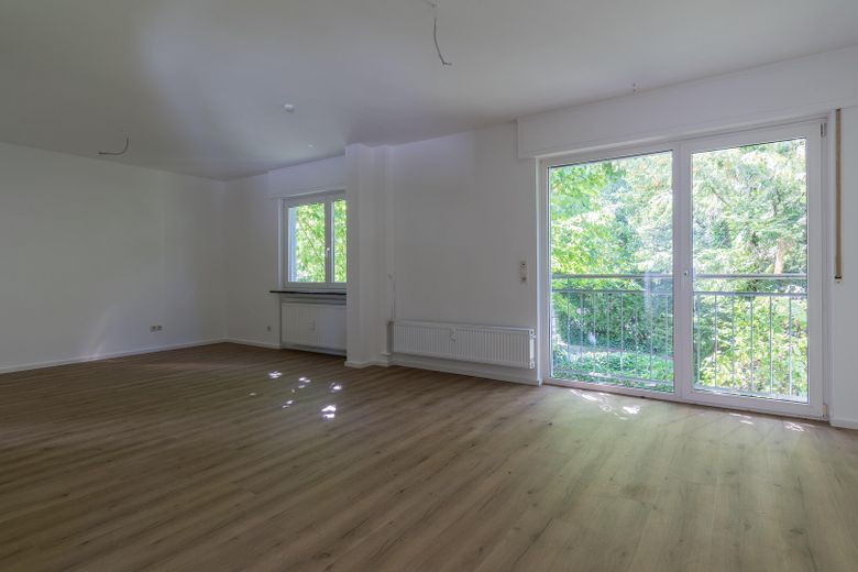 Großzügiges Familienhaus mit Garten in Dreieich Sprendlingen, Grenze Buchschlag – Wohnen mit Blick ins Grüne