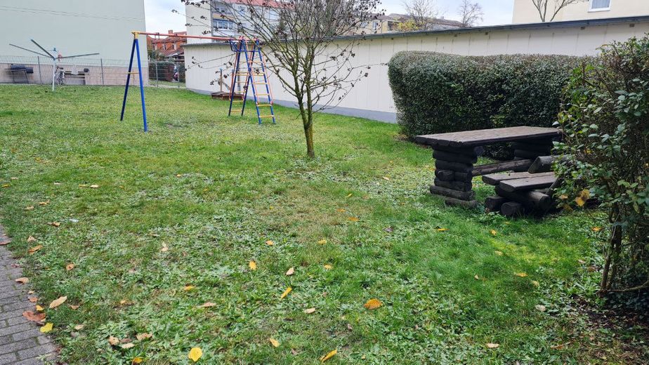 Sitzgelegenheit vor dem Haus