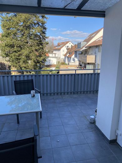 Nowocześnie umeblowane 6-osobowe mieszkanie współdzielone w centrum miasta Stgt. Möhringen – Terrasse