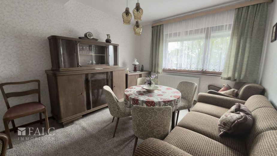 Familienfreundliches Handwerkerhaus mit Potenzial nahe Erfurt – Wohnzimmer OG