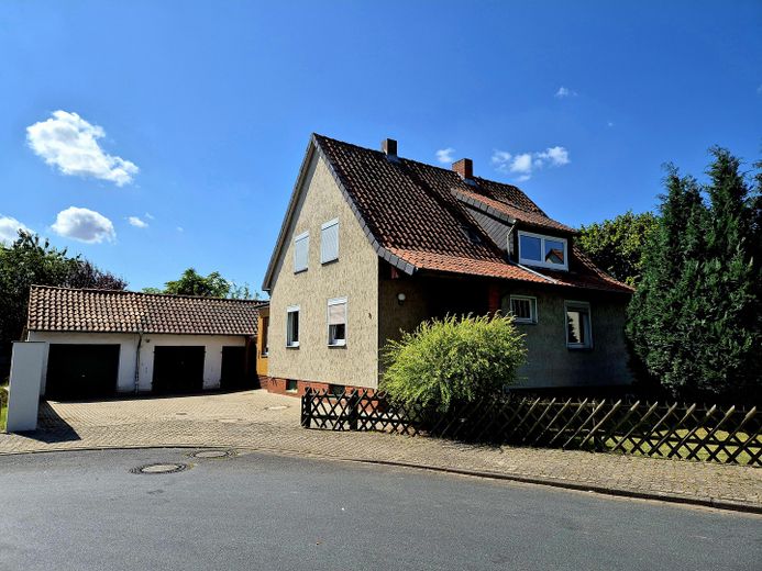 Dorfidyll im Grünen, stadtnah und doch auf dem Land – Foto 1