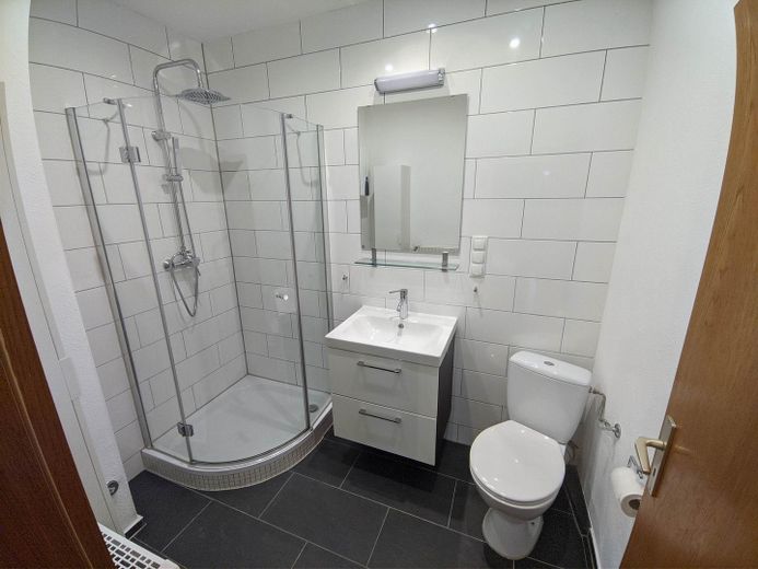 !provisionsfrei+WG-geeignet helle hochwertig sanierte 4 ZKB Altbauwohnung in Seckenheim – Bad