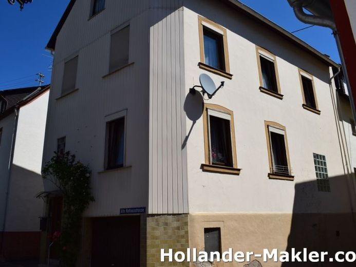 Charmantes Einfamilienhaus mit viel Potenzial im idyllischen Weinort Briedel – Foto 1