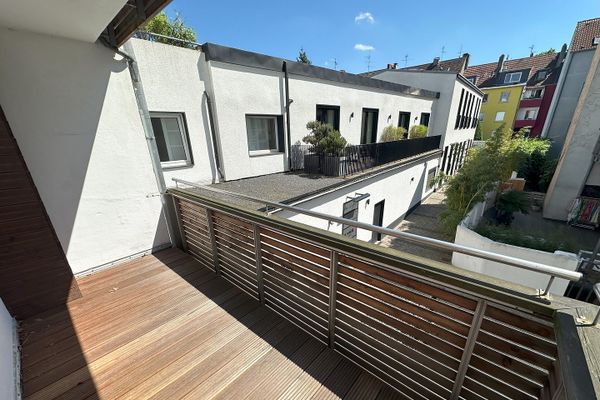 4-Zimmer-Wohnung im 1. OG mit Balkon – Mitten in Rüttenscheid