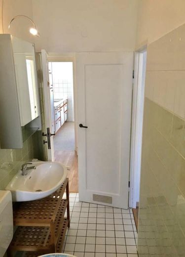 Helle 2-Zimmer – Eigentumswohnung im 1. OG  in Frankfurt-Höchst – Badezimmer