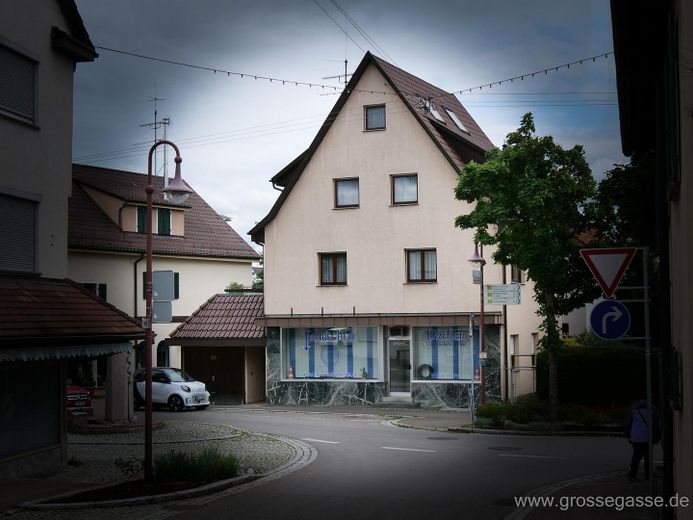 Wohn-/Geschäftshaus