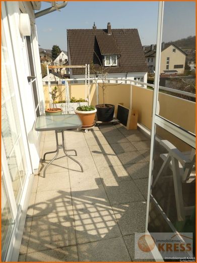 Moderne, zentrale, komfortable 3-Zimmer ETW 1.OG, Balkon, neuwertiger EBK und 3 PKW-Stellplätzen – Bild 14