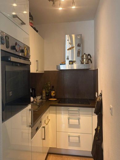 Vollmöblierte 2-Zimmer Wohnung am Rhein (Deutze Brücke) – Küche