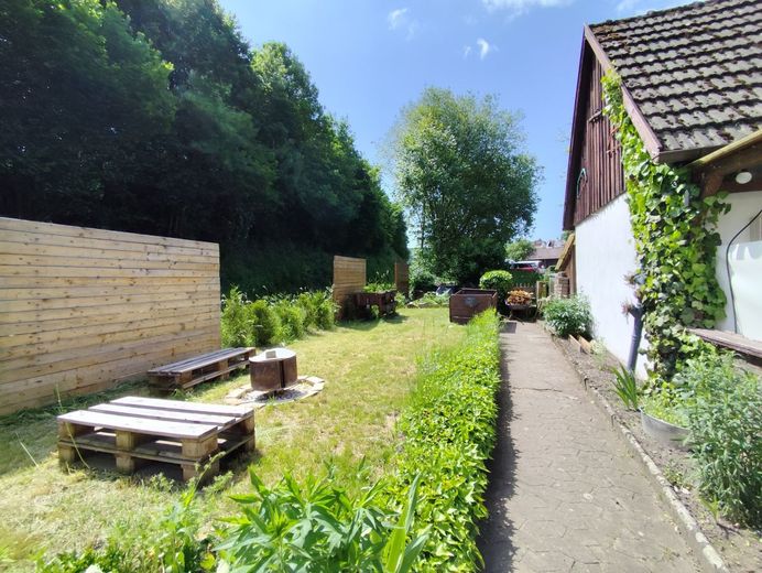 Historischer Charme trifft moderne Nachhaltigkeit: Liebevoll saniertes Einfamilienhaus in 95349 Trebgast mit Werkstatt, Garten und PV-Autarkie! – Gartenanteil