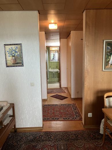 Essplatz Richtung Flur und Bad