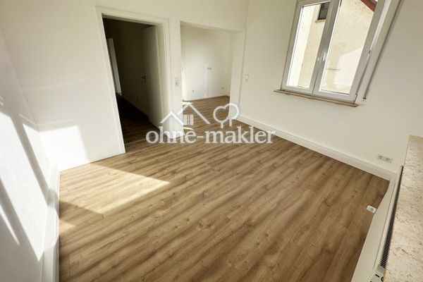 3,5 kamers, eerste bewoning na renovatie - Nieuwe vloer/keuken/badkamer/ramen - Centrale ligging in Heilbronn