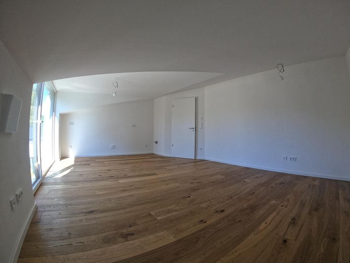 Nuova costruzione - Mansarda al primo ingresso, 75 m², subito disponibile! – Wohnen und Küche