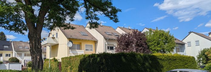 *Provisionsfrei*- Gepflegtes, familienfreundliches Reihenendhaus (Bieterverfahren) – Weitere Parkplätze, Straße
