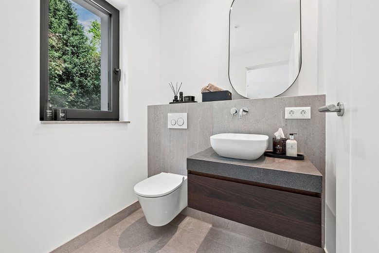 Komfortable idyllische Wohlfühloase / Erstbezug - fertiggestellt! – Gäste-WC mit Tageslicht