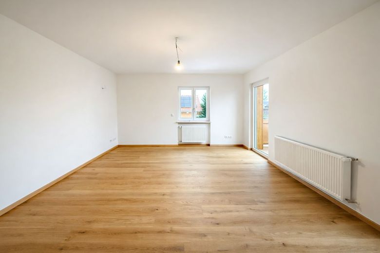 *PROVISIONSFREI*  moderne 3-Zimmer-Wohnung mit Balkon – Wohnzimmer