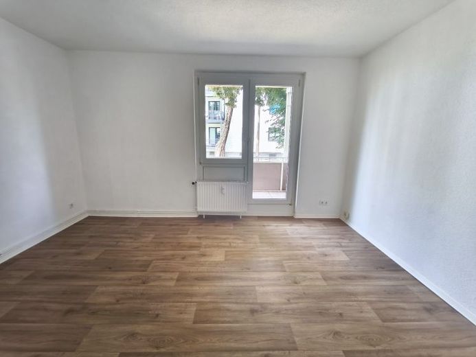 Erdgeschosswohnung frisch renoviert! – Foto 1